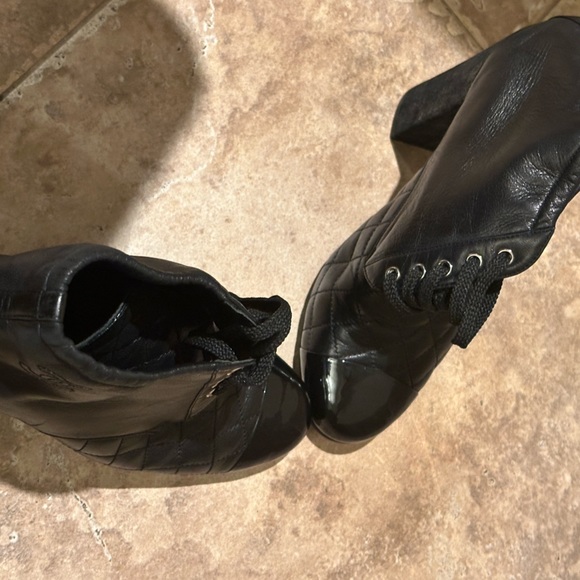 Chanel Interlocking CC Logo Leather Lace-Up Boots size 36.5 Great condition - Picture 3 of 15